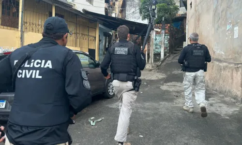 
				
					Ação com blindados prendeu 7 chefes de grupo criminoso em Salvador
				
				