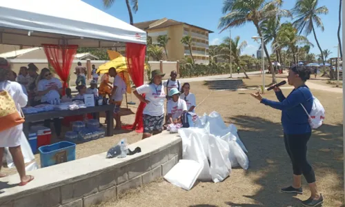 
				
					Ação recolhe mais de 600 bitucas de cigarro na praia de Stella Maris
				
				