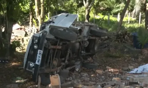 
				
					Acidente em Camaçari teve mais de 20 vítimas; mortos são identificados
				
				