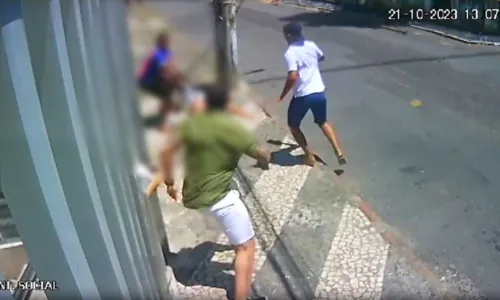 
				
					Advogado de suspeitos de agressão já se envolveu em briga em jogo
				
				