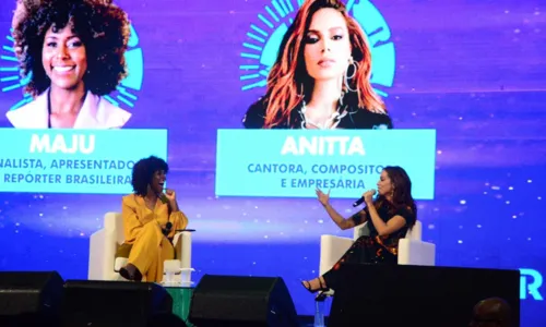 
				
					Anitta fala sobre marketing em evento no Rio de Janeiro; FOTOS
				
				