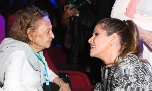 
				
					Aos 95 anos, Laura Cardoso protagoniza momento de emoção com Ingrid Guimarães
				
				