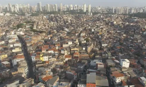 
				
					Após operação, ônibus seguem sem circular no bairro de Santa Cruz
				
				