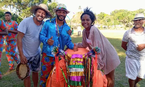 
				
					Atores de 'Renascer' fazem workshop com Boi Bumbá na Bahia; saiba mais
				
				