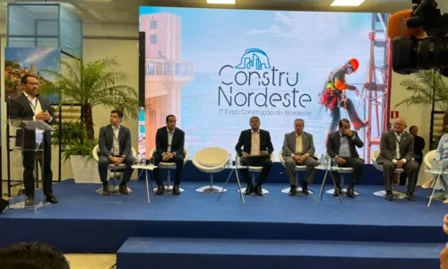 
				
					Autoridades dão início à 1ª edição da Constru Nordeste em Salvador
				
				