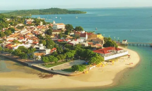 
				
					Avião de pequeno porte faz pouso forçado na Ilha de Itaparica
				
				