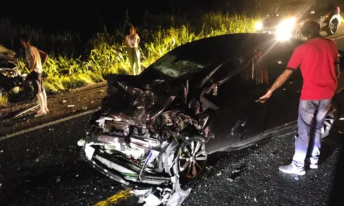 
				
					Batidas matam 5 pessoas e deixam outras 5 feridas em Itabuna
				
				