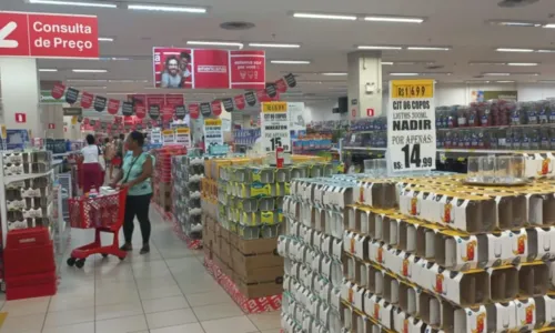 
				
					Black Friday: abertura antecipada de shopping atrai público feminino
				
				