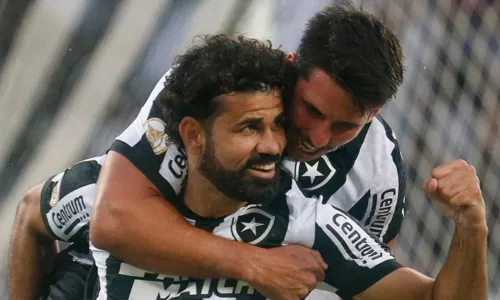 
				
					Brasileirão: Botafogo vence o Bahia com placar de 3 a 0
				
				