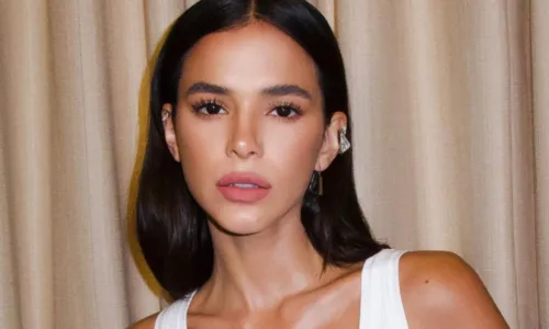 
				
					Bruna Marquezine brigou com mãe por conflitos na carreira: 'A gente se ofendia'
				
				