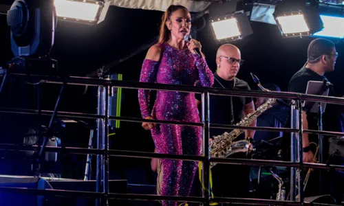 
				
					Bruno Reis anuncia Ivete Sangalo em festa por conquista do Vitória
				
				