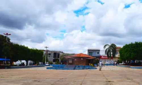 
				
					Caldeirão Grande: cidade mantém tradições através do plantio de licuri
				
				