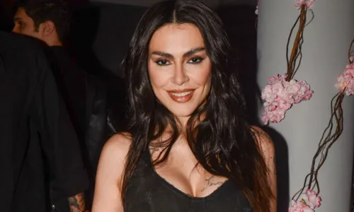 
				
					Cleo Pires comemora 41 anos com festa em São Paulo; FOTOS
				
				