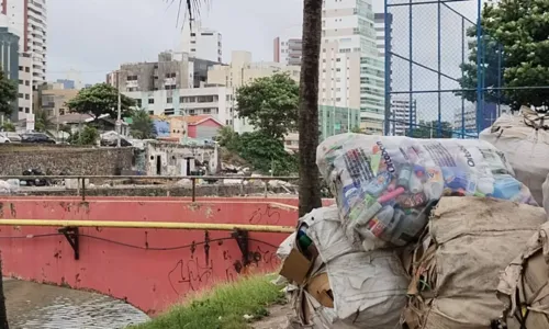 
				
					Complexo policial do Parque Costa Azul está atrasado há mais de 1 ano
				
				