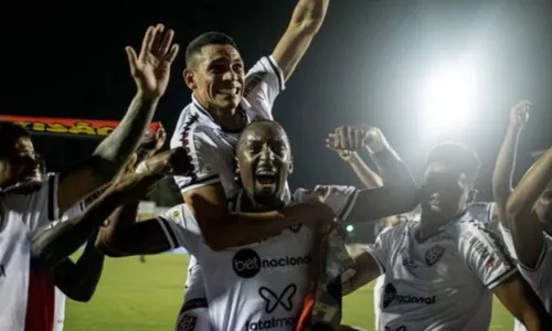 
				
					Criciúma empata e Vitória se torna campeão brasileiro da série B
				
				