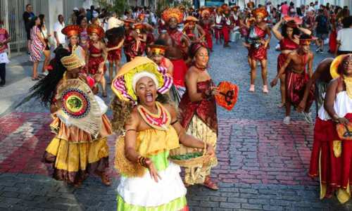 
				
					Desfile de blocos afro e afoxés movimenta Centro Histórico de Salvador
				
				