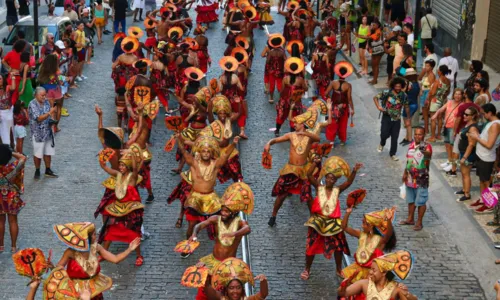 
				
					Desfile de blocos afro e afoxés movimenta Centro Histórico de Salvador
				
				