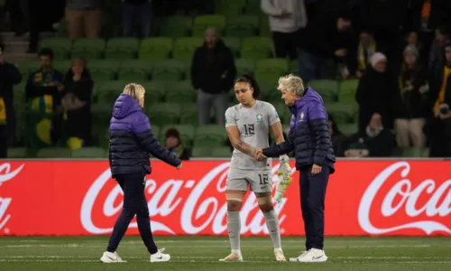 
				
					Destino de Pia e futuro da Seleção Brasileira em jogo após Mundial
				
				