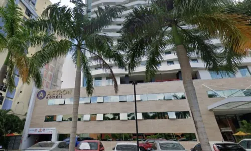 
				
					Diárias caras e salas comerciais: conheça hotel onde droga foi achada
				
				