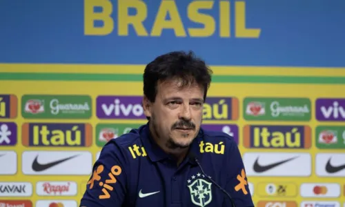 
				
					Diniz faz primeira convocação para Eliminatórias da Copa do Mundo 2026
				
				