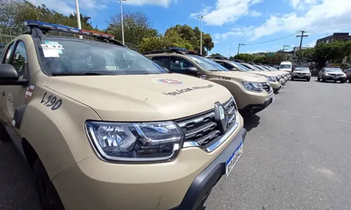 
				
					Dois suspeitos morrem em troca de tiros com policiais na Bahia
				
				