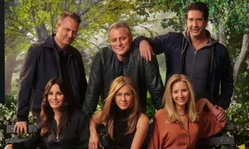 
				
					Elenco de Friends fala pela 1ª vez após morte de Matthew Perry; veja
				
				