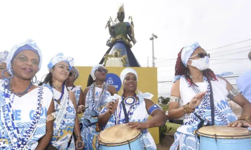 
				
					Estátua de Mãe Stella de Oxóssi é reinaugurada 8 meses após incêndio
				
				