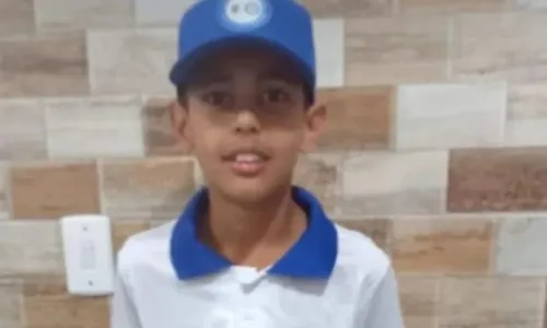 
				
					Estudante baiano de 11 anos morre de infarto um dia após desfile do 7 de setembro
				
				