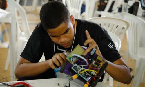 
				
					Etapa estadual da Olimpíada Brasileira de Robótica acontece em Salvador
				
				