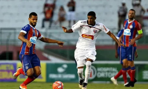 
				
					Ex-técnico, Barbosinha lamenta morte de jogador em treino na Bahia
				
				