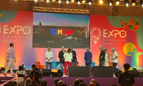 
				
					'Expo Carnaval Brazil 2023' começa com shows de escolas de samba do RJ
				
				