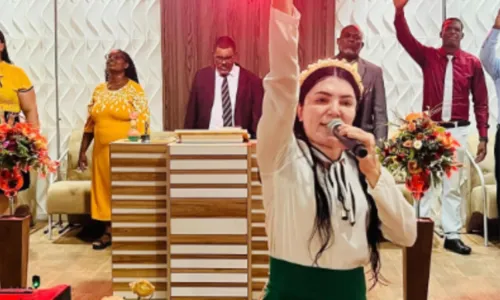 
				
					Família de cantora gospel faz vaquinha online para viagem a Salvador
				
				