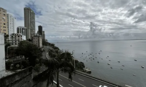 
				
					Feriado em Salvador será de tempo instável com sol entre nuvens e pancadas de chuva
				
				