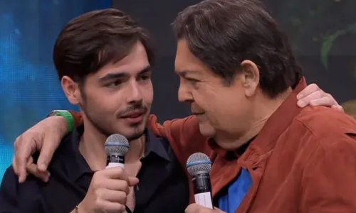 
				
					Filho de Faustão atualiza quadro de saúde do pai: 'Período complicado'
				
				