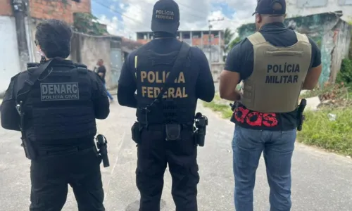 
				
					Forças policiais realizam operação em Valéria; um suspeito morreu
				
				