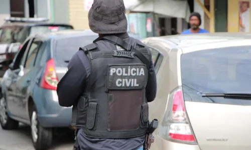 
				
					Homem apontado como chefe de grupo criminoso é preso em Paulo Afonso
				
				