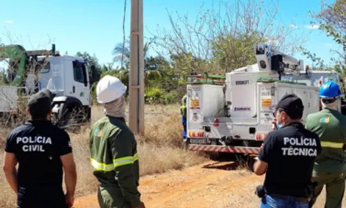 
				
					Homem é preso por 'gato' de energia que abasteceria 7,5 mil casas
				
				