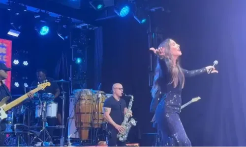 
				
					Ivete Sangalo canta em evento beneficente na BA com presença do filho
				
				