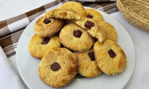 
				
					Lanche da tarde: aprenda como fazer broa de fubá com goiabada em 1h
				
				