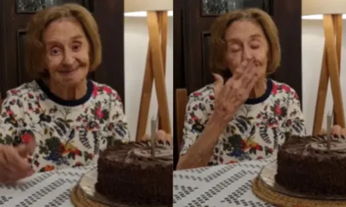 
				
					Laura Cardoso celebra 96 anos e encanta seguidores na web
				
				