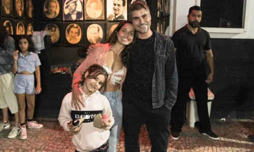 
				
					Leandra Leal celebra 9 anos da filha com festa em teatro no Rio
				
				