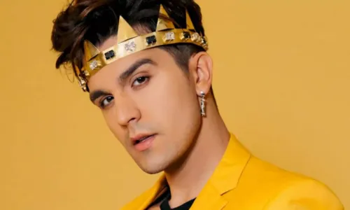 
				
					Luan Santana lança álbum 'CITY 2.0' completo
				
				