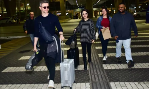 
				
					Lucas Lima e Sandy aparecem juntos em aeroporto após turnê; FOTOS
				
				