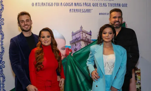 
				
					Maiara e Maraisa posam com namorados em lançamento de DVD; FOTOS
				
				