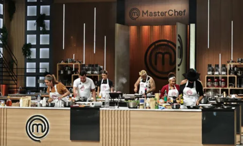 
				
					'Masterchef': Cozinheiros passam por prova sem cronômetro em episódio
				
				