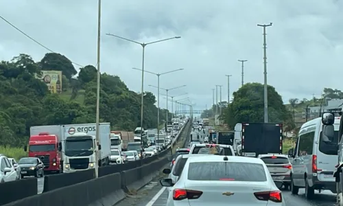 
				
					Motociclista morre após acidente na BR-324; pista é interditada
				
				