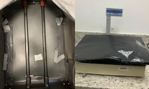 
				
					Mulher é presa com mais de 3kg de cocaína no Aeroporto de Salvador
				
				