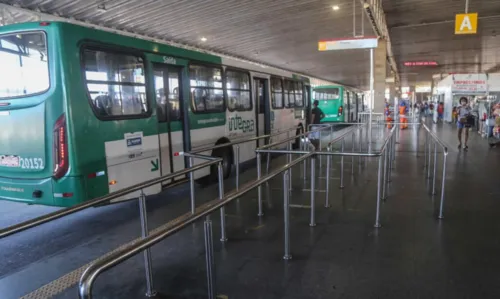 
				
					Mulher entra em trabalho de parto na Estação Pirajá
				
				