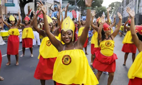 
				
					Muzenza e A Mulherada animam Centro Histórico de Salvador
				
				