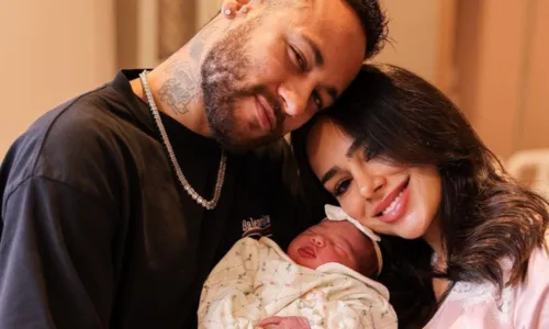 
				
					Neymar e Bruna Biancardi divulgam primeira foto de Mavie; confira
				
				